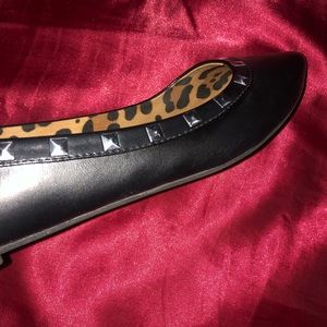 🖤 Black studded Flats 🌹